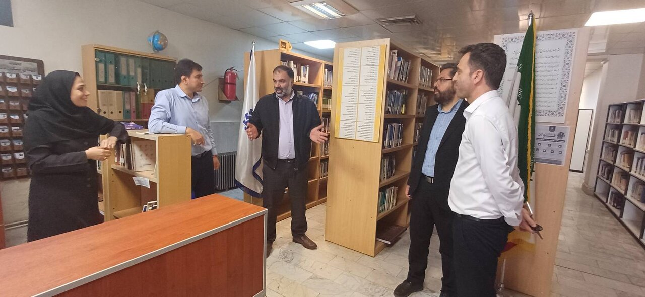 مدیرکل کتابخانه‌های‌عمومی استان البرز از کتابخانه‌های‌عمومی شهرستان فردیس بازدید کرد