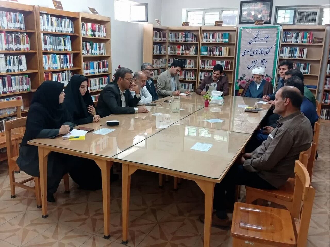 کتاب بهترین نمود دانش و آگاهی در جامعه است