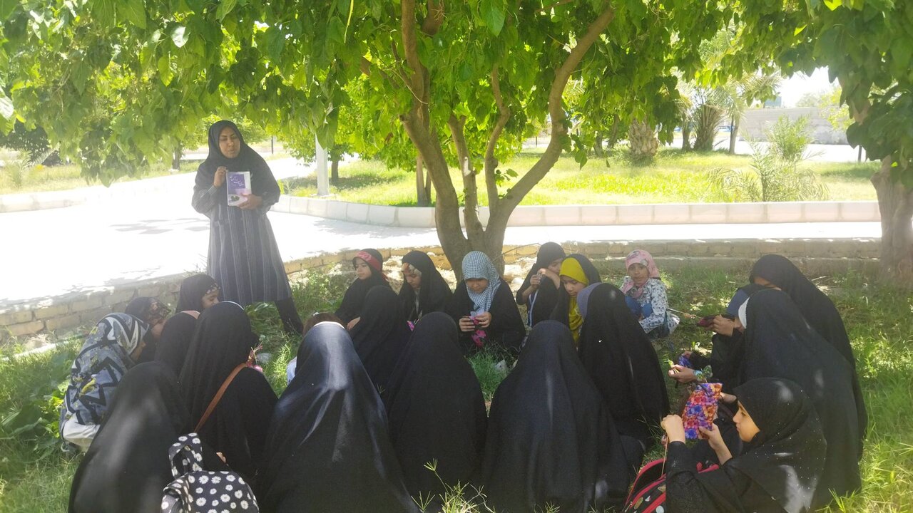 جشن غدیر در قفسههای کتاب؛ فعالیتهای فرهنگی کتابخانههای فارس در دهه دوم خردادماه
