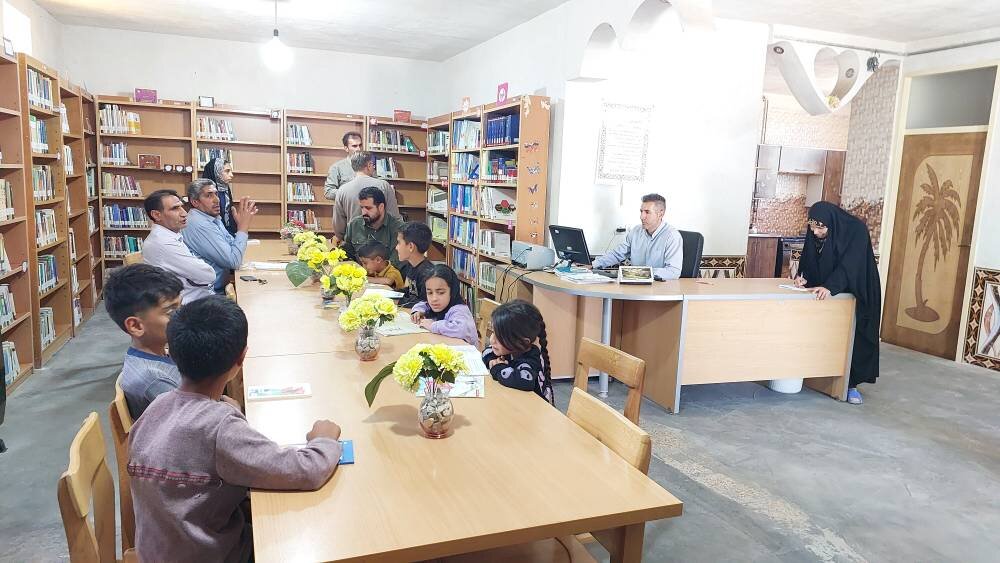 مدیرکل کتابخانههای عمومی استان کهگیلویه و بویراحمد از کتابخانههایعمومی شهرستان دنا بازدید کرد