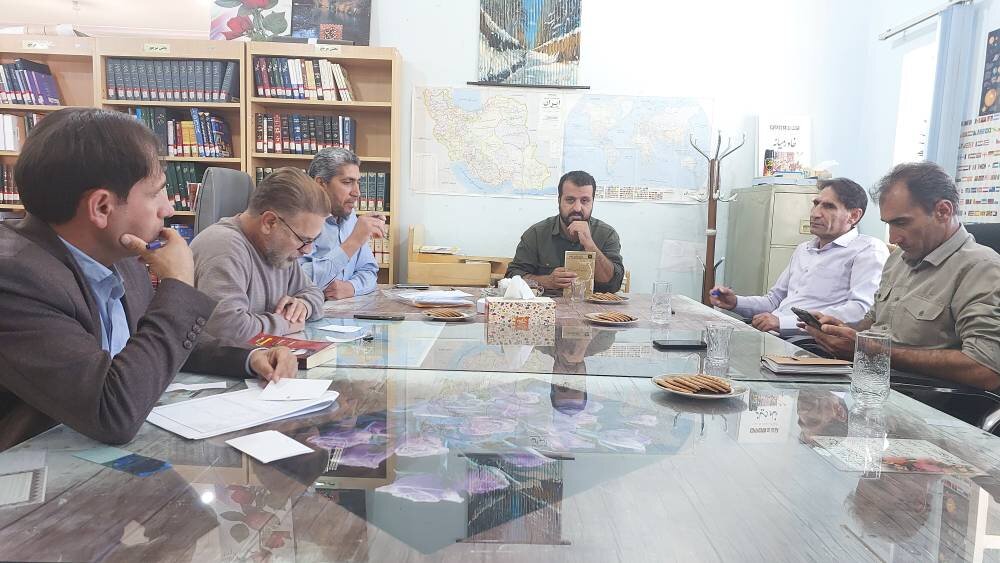 مدیرکل کتابخانههای عمومی استان کهگیلویه و بویراحمد از کتابخانههایعمومی شهرستان دنا بازدید کرد
