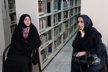 بازدید مدیرکل بانوان استانداری قزوین از کتابخانه اقبالیه