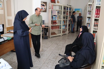 بازدید مدیرکل بانوان استانداری قزوین از کتابخانه اقبالیه
