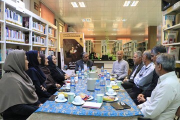 نشست کتابخوان بازنشستگان
