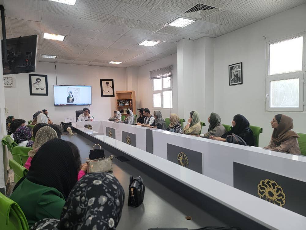 حضور بیش از ۵۰ نفر از فعالان صنایعدستی در کارگاه تخصصی «بازاریابی و برندینگ» در بجنورد