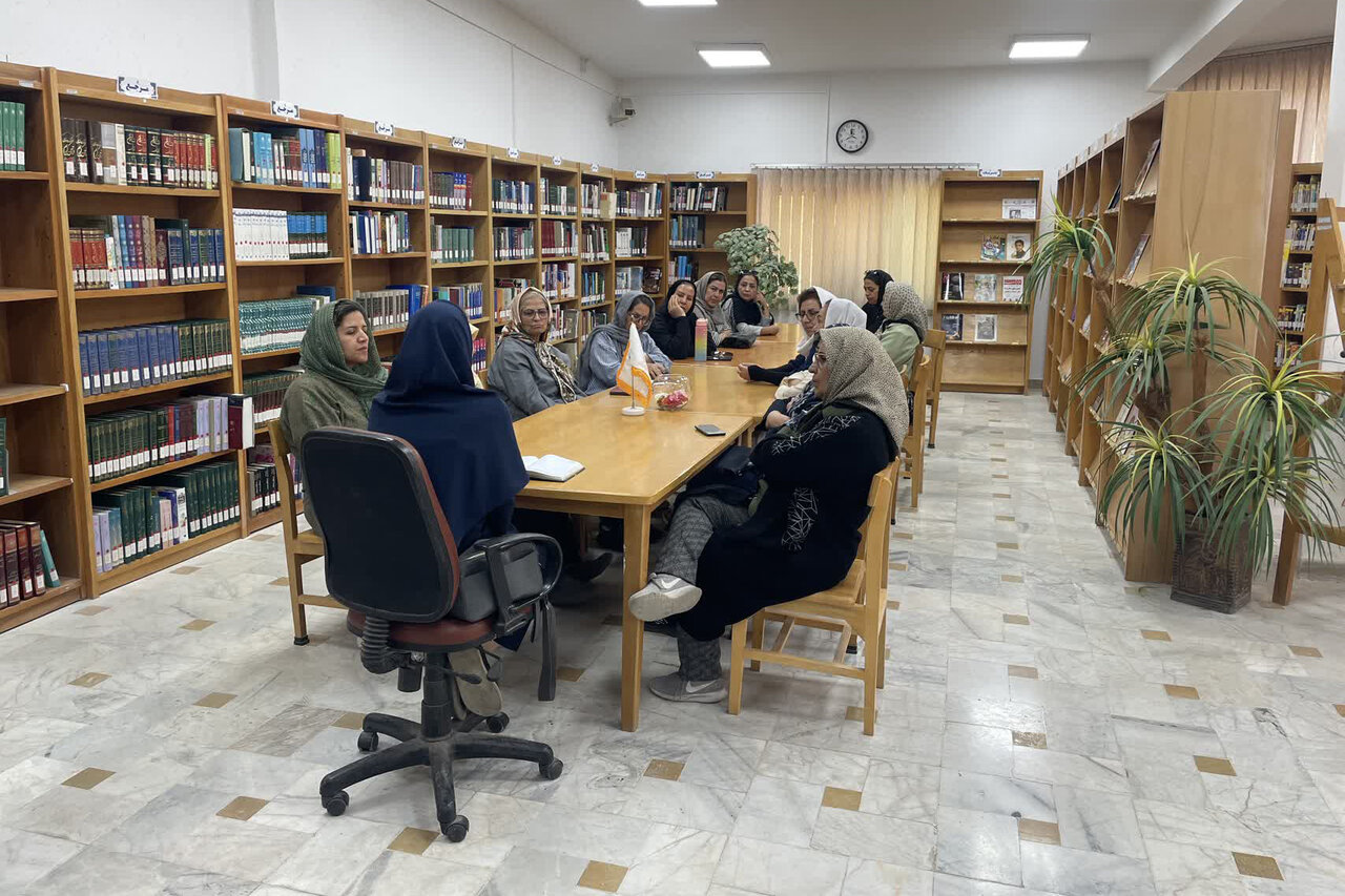 کارگاه روان‌شناسی بلوغ در کتابخانه حجت‌الاسلام میرجعفری اراک