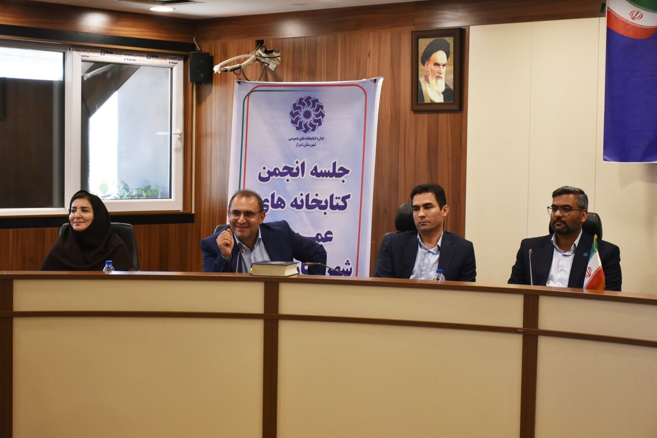 نامگذاری هفتادمین کتابخانه شیراز به نام فرشتگان میناب / گره‌گشایی از پروژه‌های کتابخانه‌ای در روستاهای تفیهان و دارنگون