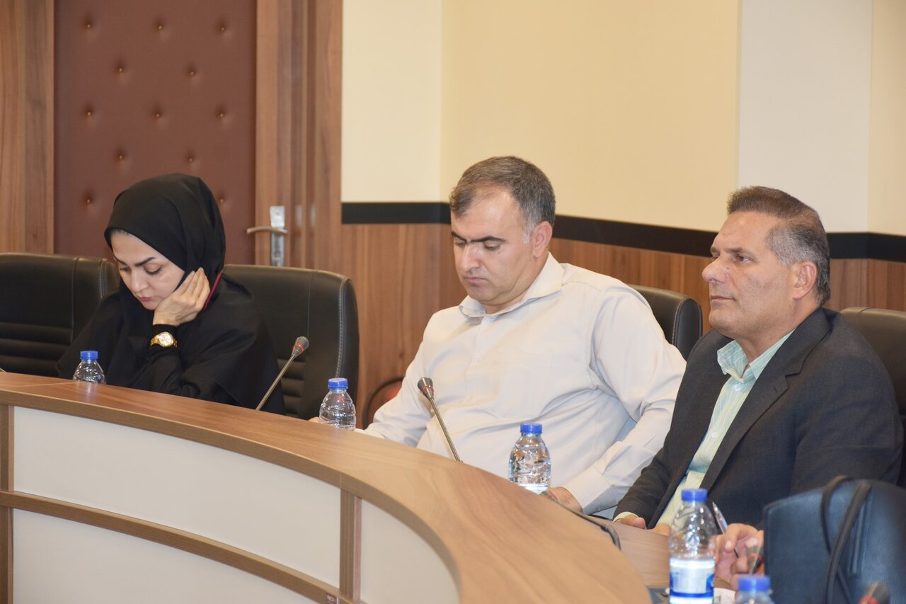 نامگذاری هفتادمین کتابخانه شیراز به نام فرشتگان میناب / گره‌گشایی از پروژه‌های کتابخانه‌ای در روستاهای تفیهان و دارنگون