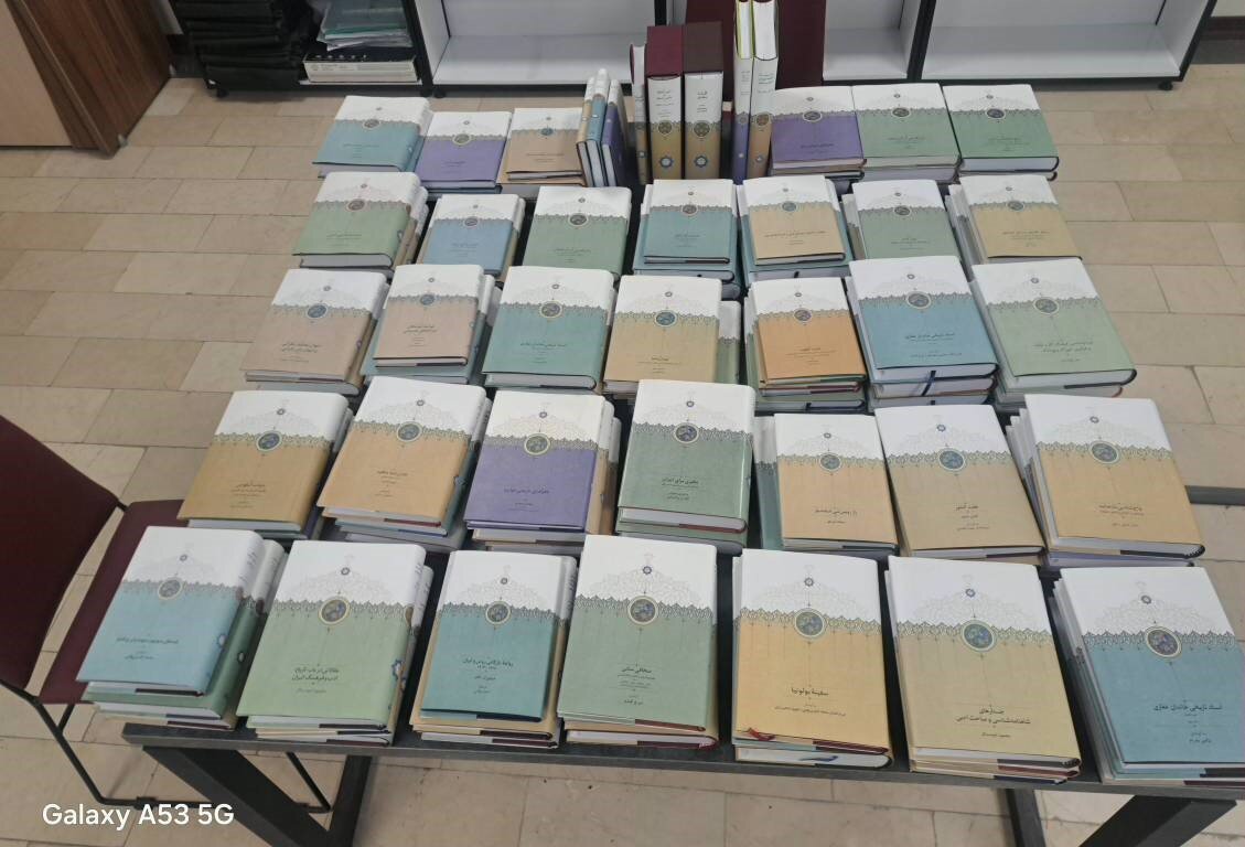 اهدای ۱۱۵ جلد کتاب به کتابخانه شهید دکتر باهنر تجریش