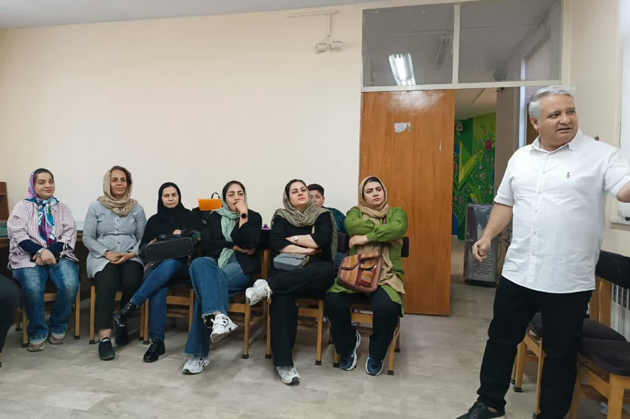 نقشآفرینی کتابخانه دکتر حصیبی اراک در توانمندسازی روانی ناشنوایان