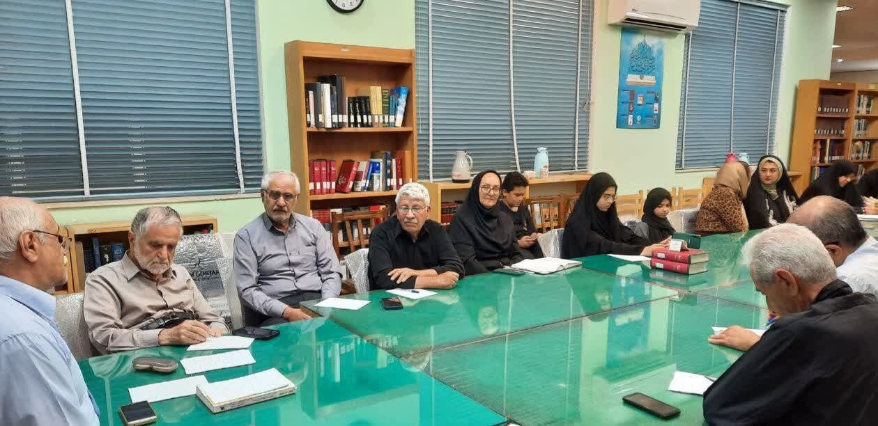 بازخوانی پیام کربلا در محفل «شعر و ادب عاشورایی» کتابخانه آیت الله فاضل اردکان