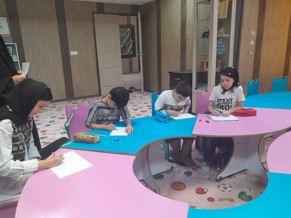 برگزاری برنامه های مناسبتی و کتاب محور در کتابخانه های استان تهران