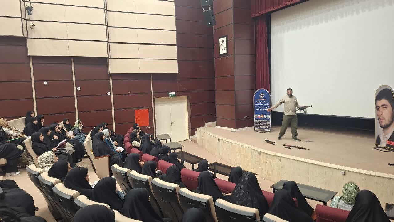 برگزاری دوره آموزشی کار با سلاح در کتابخانه شهید مظاهری مریانج