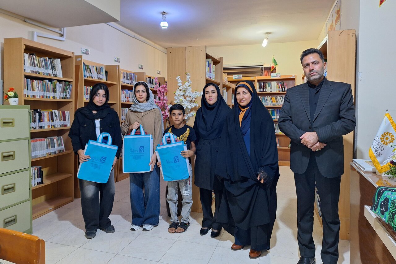اهدای جوایز طرح «آرش کمانگیر» در روستای مورموری