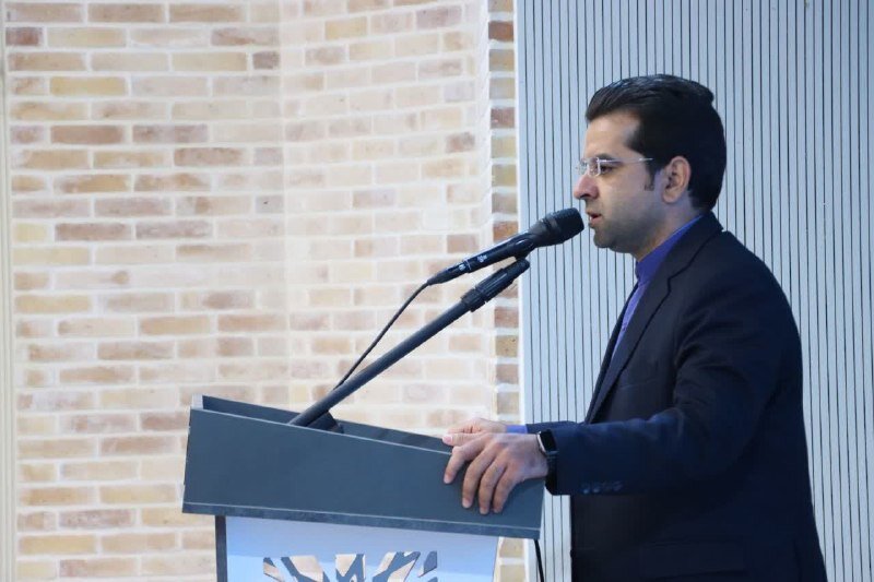 نخستین همایش آموزشی مدیران و کارشناسان روابط عمومیهای یزد، در کتابخانه مرکزی برگزار شد
