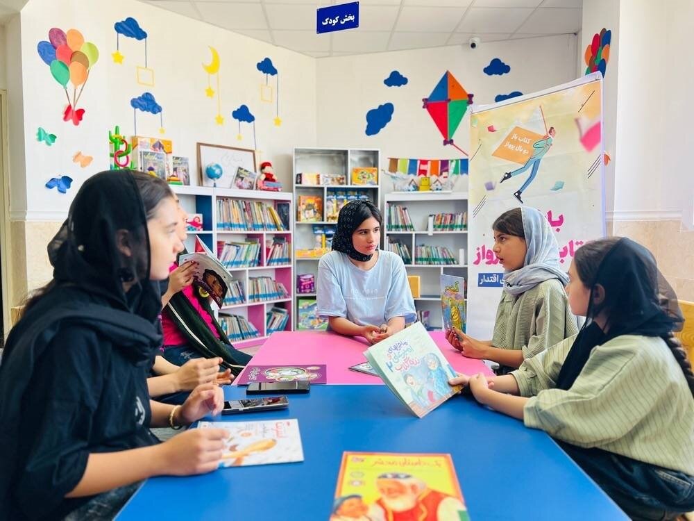برگزاری باشگاه کتابخوانی «پرواز» ویژه نوجوانان در کتابخانه شهدای اقتدار ملارد