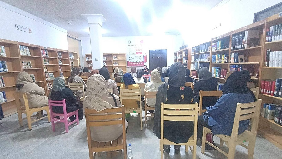 تابستانی متفاوت در کتابخانه شهید ملا محمد امینی سقز؛ از قصهگویی و آموزش کودکان تا توانمندسازی مادران