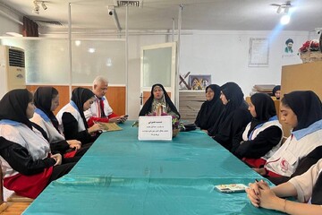 نشست بصیرتی با محوریت پیام‌های عاشورا در کتابخانه فردوسی مینودشت برگزار شد