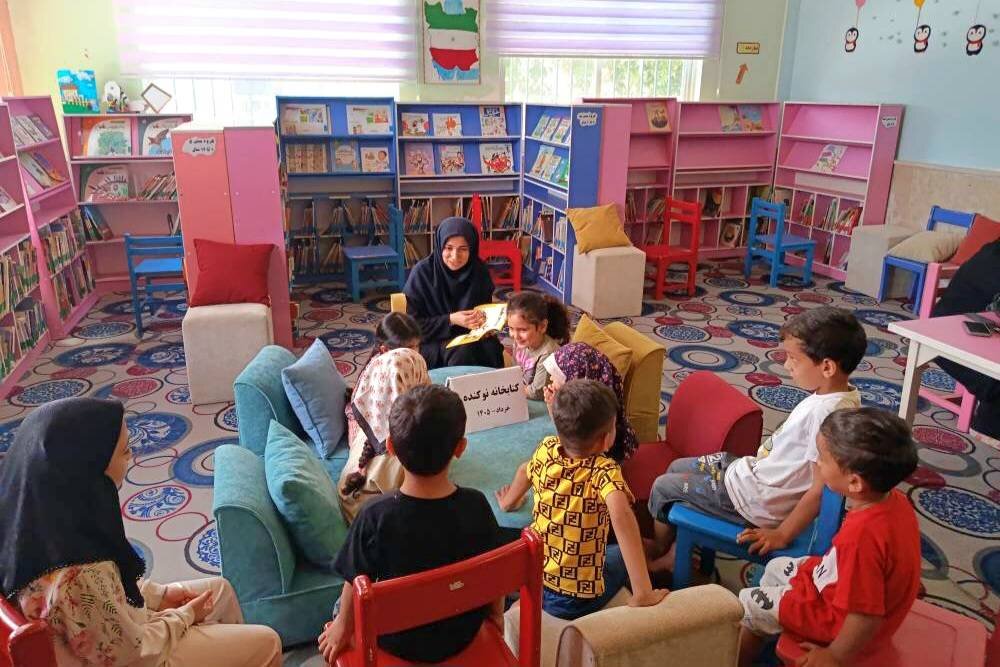کتابخانه عمومی نوکنده بندرگز میزبان نشست «خانواده کتابخوان» شد
