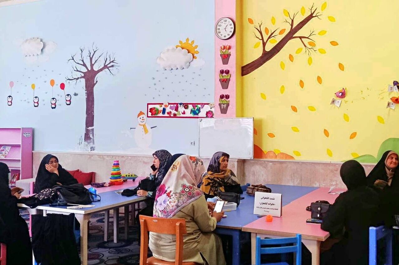 کتابخانه عمومی نوکنده بندرگز میزبان نشست «خانواده کتابخوان» شد
