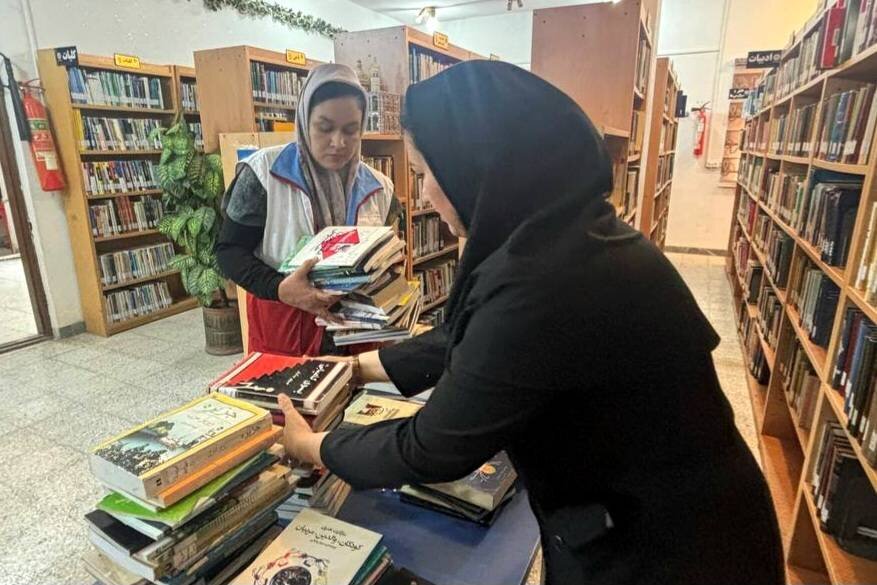 ۴۰۰ جلد کتاب به کتابخانه‌های شهرستان ترکمن اهدا شد