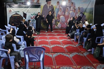 برپایی موکب «کتابِ حسینی» در آذربایجان‌غربی؛ رویدادی که همزمان با آغاز ماه محرم، عشق به اهل بیت (ع) را با ترویج فرهنگ کتاب‌خوانی پیوند زد.