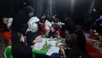 برپایی موکب «کتابِ حسینی» در آذربایجان‌غربی؛ رویدادی که همزمان با آغاز ماه محرم، عشق به اهل بیت (ع) را با ترویج فرهنگ کتاب‌خوانی پیوند زد.
