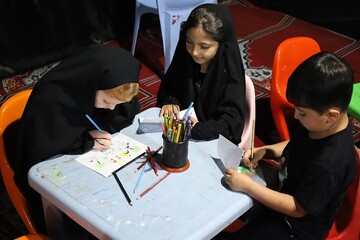 برپایی موکب «کتابِ حسینی» در آذربایجان‌غربی؛ رویدادی که همزمان با آغاز ماه محرم، عشق به اهل بیت (ع) را با ترویج فرهنگ کتاب‌خوانی پیوند زد.