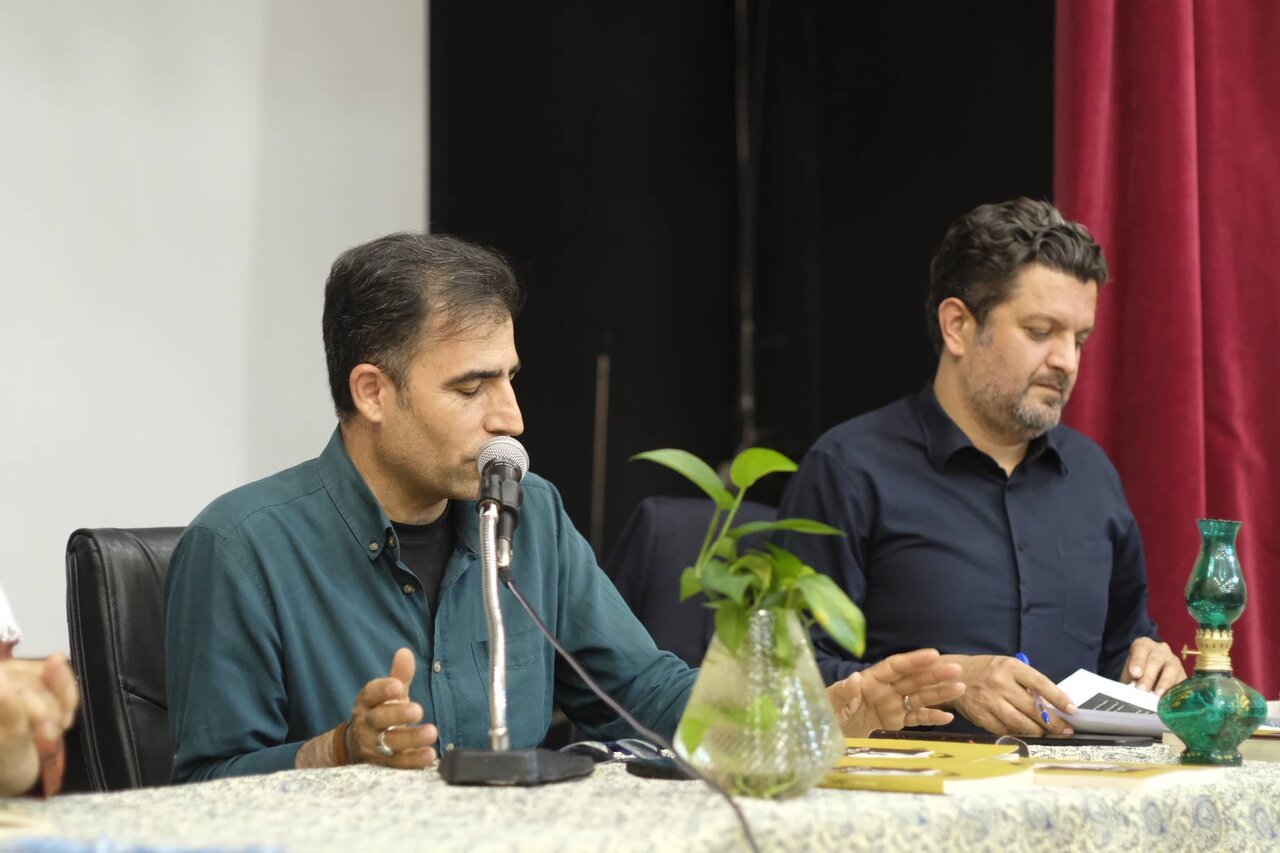 نشست نقد و بررسی مجموعه داستان «گنج گلوله»