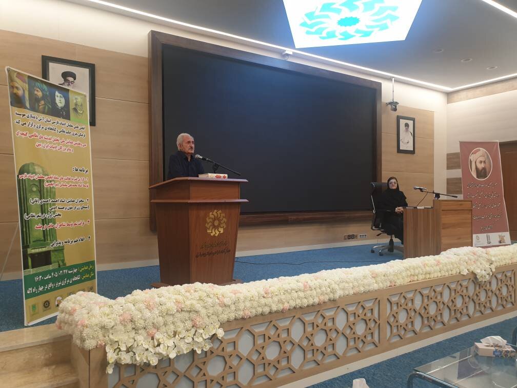 تنوع برنامههای فرهنگی و آموزشی در کتابخانه مرکزی تبریز؛ از نمایشگاه هنری کودکان تا نشستهای ادبی و گردشگری