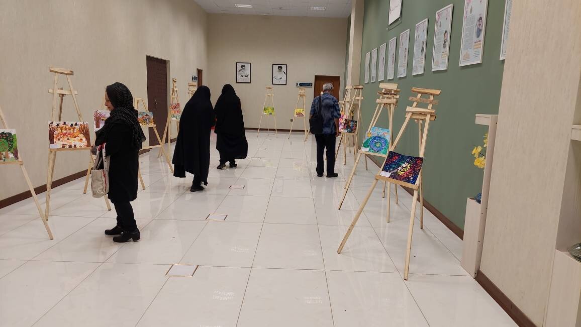 تنوع برنامههای فرهنگی و آموزشی در کتابخانه مرکزی تبریز؛ از نمایشگاه هنری کودکان تا نشستهای ادبی و گردشگری