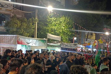 غرفه کتابخانه ایران در محرم