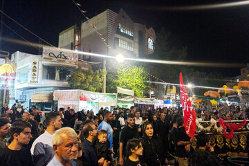 غرفه کتابخانه ایران در محرم