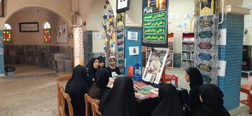 فضاسازی، نقاشی و نشست کتابخوانی عاشورایی در کتابخانه علامه بحرالعلوم بروجرد