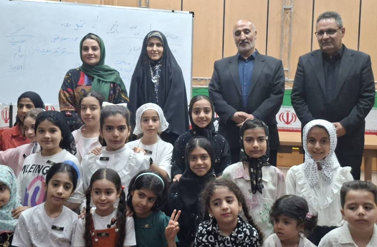 برگزاری چهارمین نشست محفل ادبی شاهنامهخوانی در کتابخانه امام جعفر صادق علیهالسلام پاکدشت