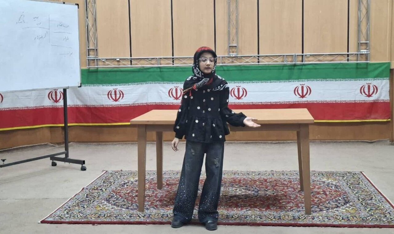 برگزاری چهارمین نشست محفل ادبی شاهنامهخوانی در کتابخانه امام جعفر صادق علیهالسلام پاکدشت