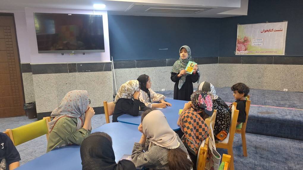 نوجوانان کتابخانه اندیشه ۸ کتاب محبوب خود را معرفی کردند