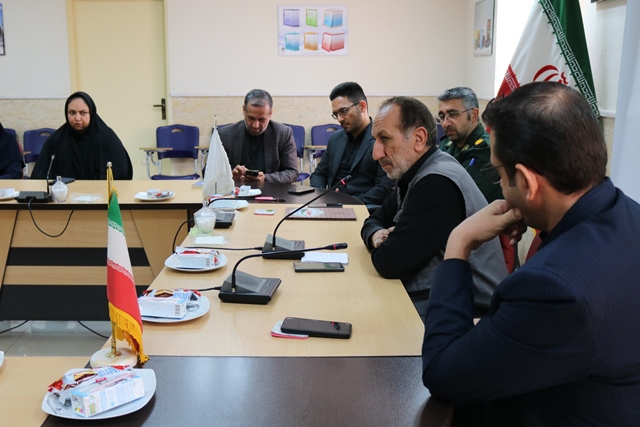 نشست بصیرتی با محوریت پیامهای عاشورا در ادارهکل کتابخانههای عمومی استان سمنان