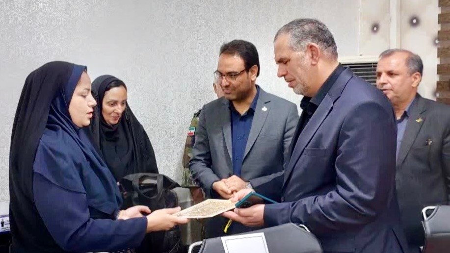 تقدیر از اقدامات فرهنگی اداره کتابخانههای عمومی حمیدیه/ رایزنی برای استقرار کتابخانه سیار در مناطق کمبرخوردار