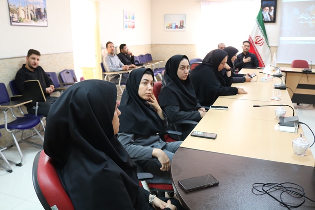نوای زیارت عاشورا در اداره‌کل کتابخانه‌های عمومی استان سمنان طنین‌انداز شد