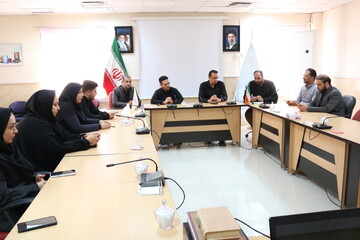 نوای زیارت عاشورا در اداره‌کل کتابخانه‌های عمومی استان سمنان طنین‌انداز شد