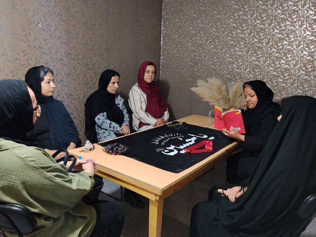 برنامه‌های مناسبتی ماه محرم در کتابخانه‌های استان تهران برگزار شد