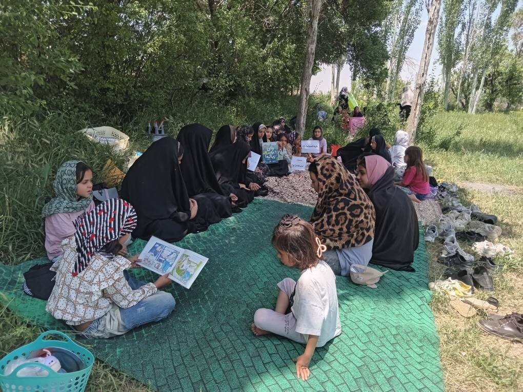 ترویج فرهنگ کاهش پسماند در اردوی محیطزیستی کتابخانه امام هادی(ع) هیزج