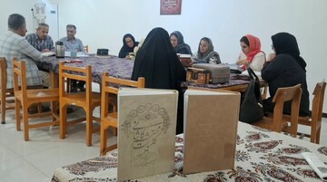 نشست ادبی «آیین سرخ کلمات» در کتابخانه امیرکبیر بندر ماهشهر برگزار شد