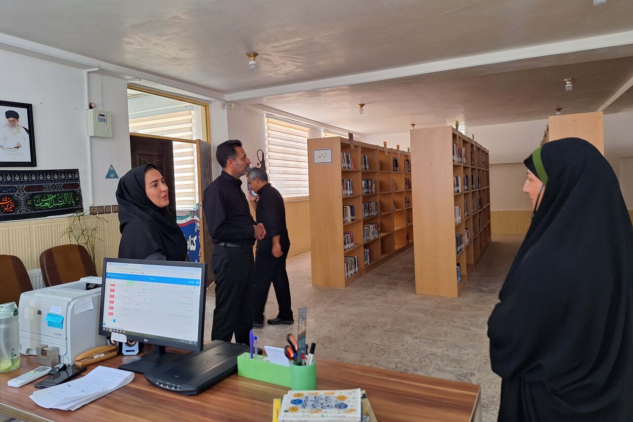 بازدید میدانی از کتابخانه‌های هلیلان با محور بررسی نیازها و مسائل
