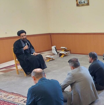 زیارت عاشورا و سخنرانی