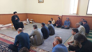 زیارت عاشورا و سخنرانی