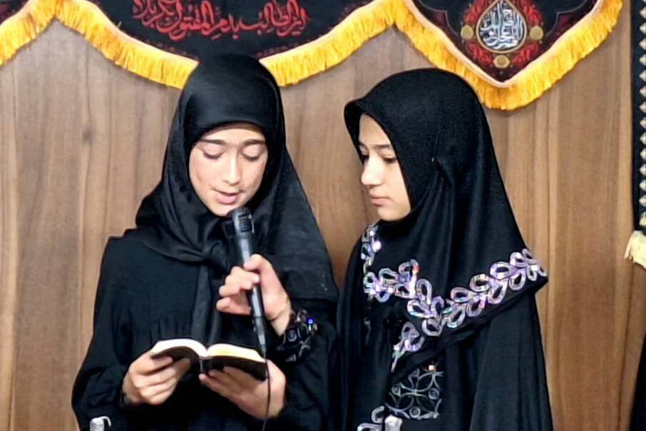 ویژهبرنامه آشنایی کودکان با فرهنگ عاشورا در کتابخانه صفیآباد برگزار شد