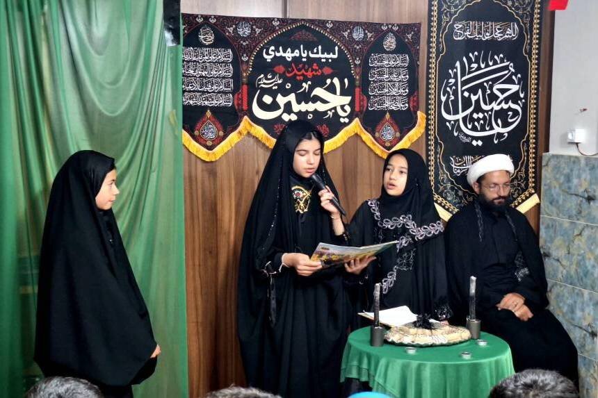 ویژهبرنامه آشنایی کودکان با فرهنگ عاشورا در کتابخانه صفیآباد برگزار شد