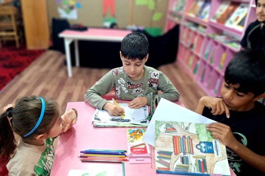 کودکان مینودشتی جلوههای فرهنگ عاشورا را نقاشی کردند